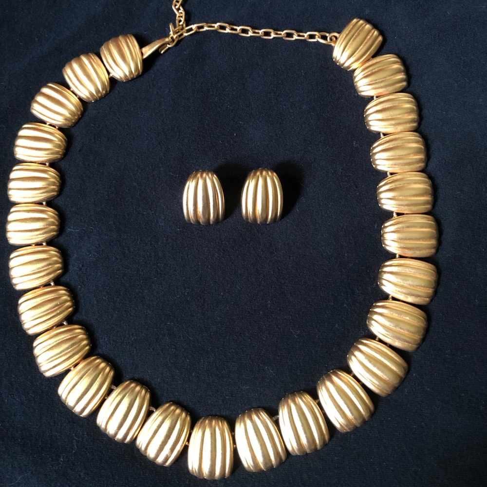 Napier earring and necklace set